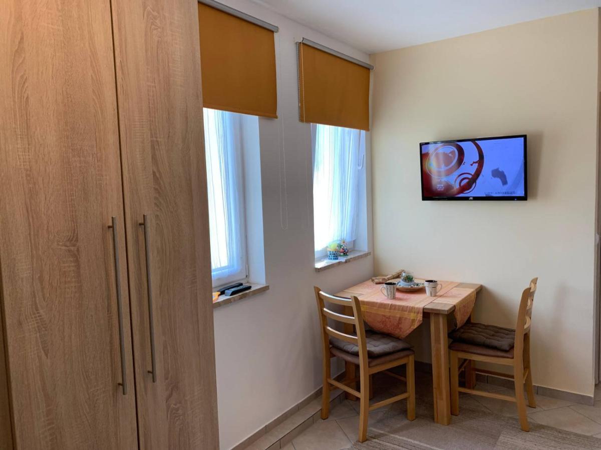 Apartments 4Mios Ražanac Eksteriør billede